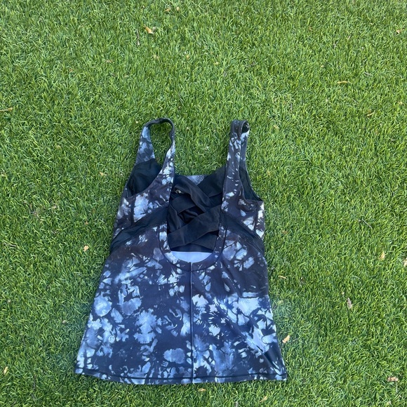 Lululemon Rise & Flow Tank Top - Picture 1 of 6